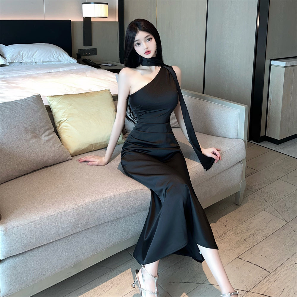 Charming Black One-Shoulder Black Maxi Dress Fashionable Long Streamer Detail Long Dress AP2023