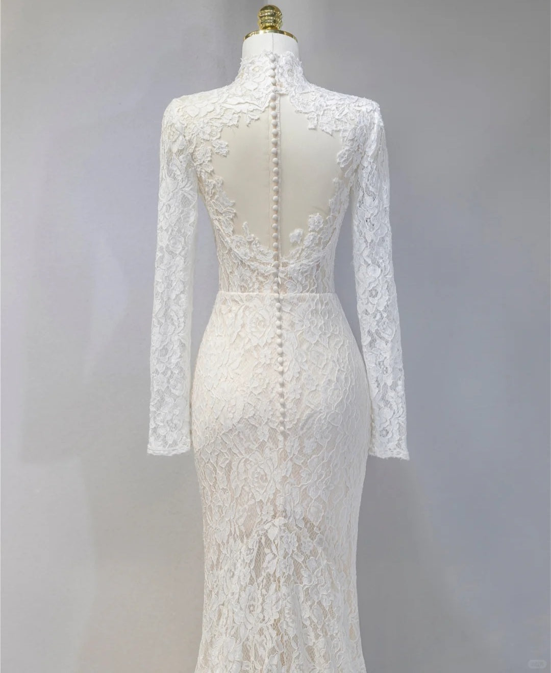 Classical Ivory Lace High Neck Mermaid Cutout Bridal Maxi Dress Romantic Long Sleeves Flowing Tulle Splicing Train Wedding Dress AP2114