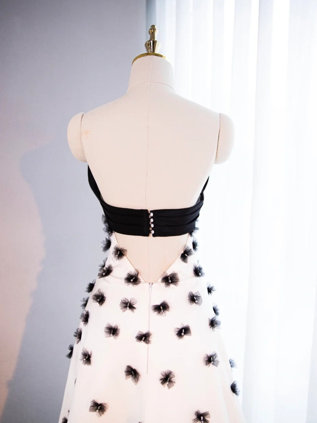 Graceful Black & White A-Line Strapless Maxi Dress Stylish Big Bow Accent Pearl Detail Prom Dress AP2178