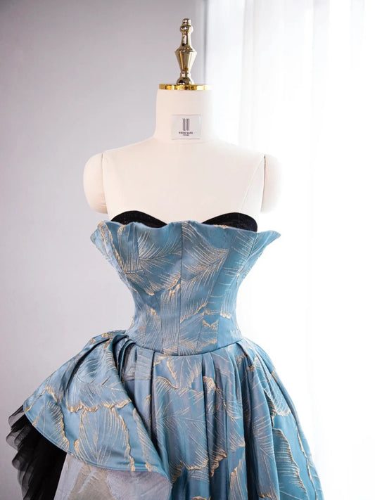 Glamorous Ruffles Hem A-Line Strapless Evening Dress Stylish Tulle Trimmed Applique Prom Dress AP2181