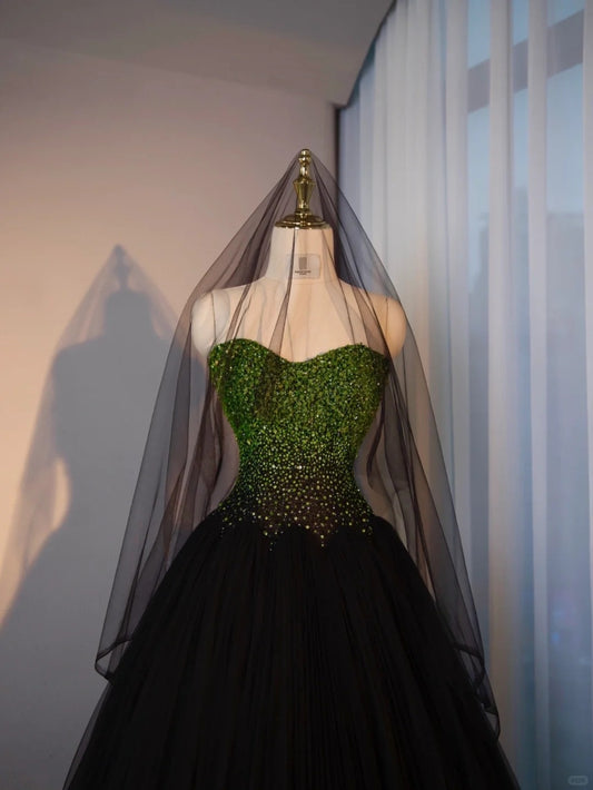 Luxurious Black Cascade Tulle Hem A-Line Strapless Evening Dress Stylish Gradient Glittering Green Sequins Accent Prom Dress AP2182