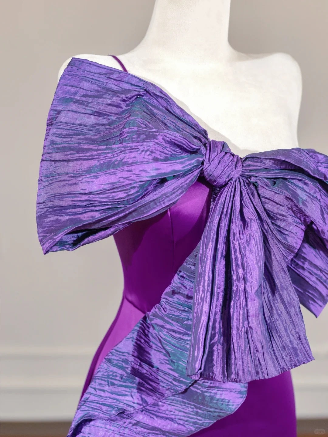 Alluring Purple Satin Big Bow Ruffles Trim Sheath One-Shoulder Prom Dress AP2250