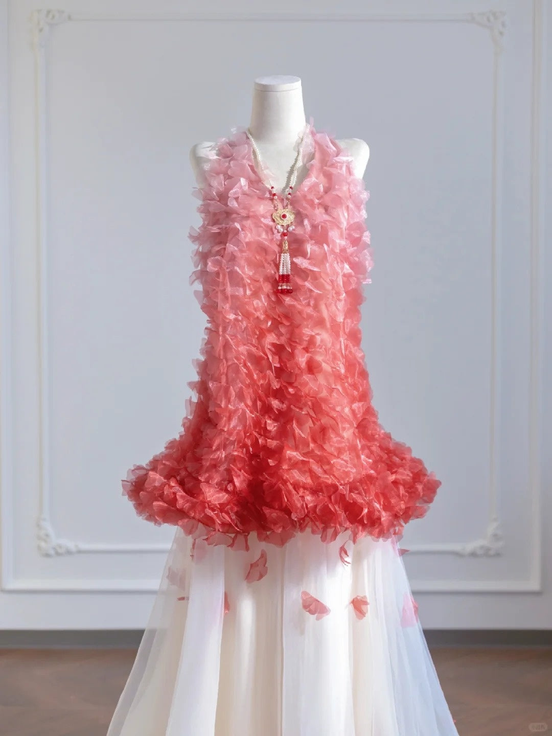 Vibrant Gradient Red 3D Floral V-Neck Petal Design Layered Tulle A-Line Prom Dress AP2263