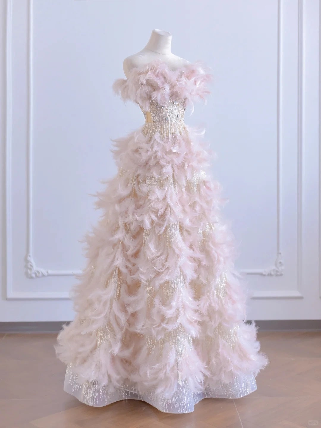 Charming Feather Trimmed Crystal Design A-Line Sparkly Sequins Strapless Prom Dress AP2266