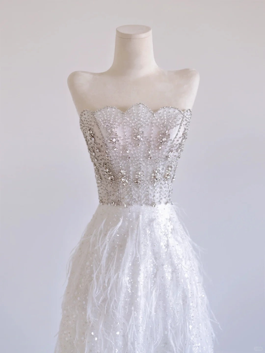 Stunning Beading Crystal Bodice A-Line Feather Trimmed Tulle Hem Strapless Prom Dress AP2272