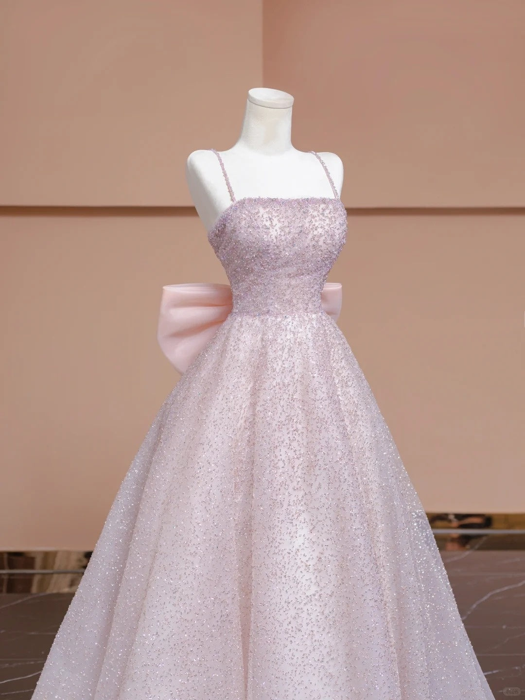 Sweet A-Line Spaghetti Strap Evening Gowns Bow Back Beading Sequins Tulle Prom Dress AP2307