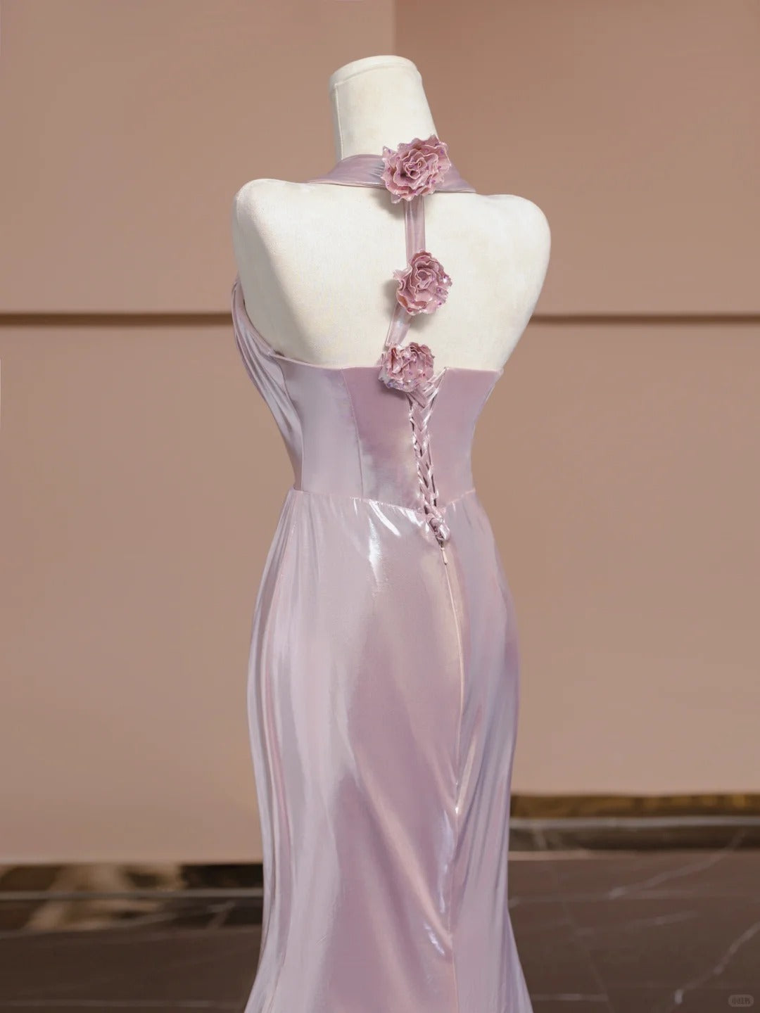 Alluring Halter Neck Evening Gowns Handmade Flowers Sequins Mermaid Prom Dress AP2314