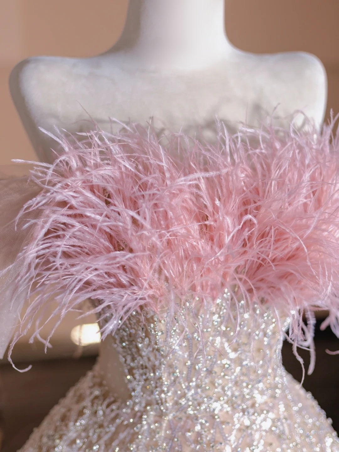 Elegant A-Line Pink Off-Shoulder Evening Gowns Feather Sequins Beading Prom Dress AP2324