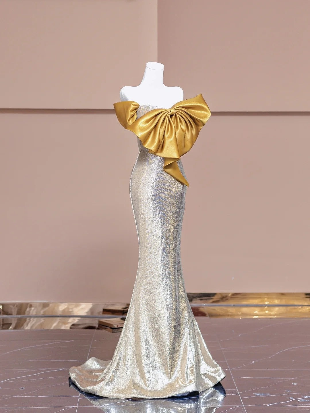 Vibrant Mermaid Strapless Evening Gowns Sequins Big Bow Prom Dress AP2327