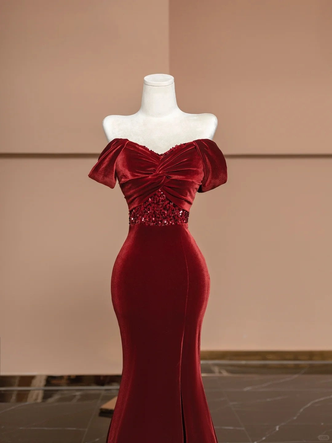 Red Off-Shoulder Formal Dress Elegant Velvet Mermaid Sequins Prom Dress AP2334