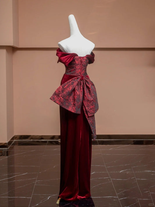 Elegant Strapless Sheath Evening Gowns Red Handmade Flowers Pleated Prom Dress AP2362