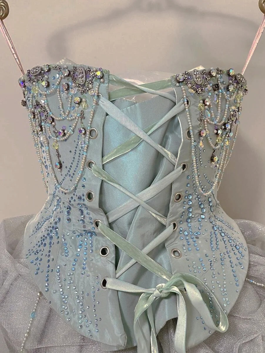 Ethereal A-Line Strapless Evening Gowns Sequins Beading Rhinestone Ruffled Tulle Prom Dress AP2409