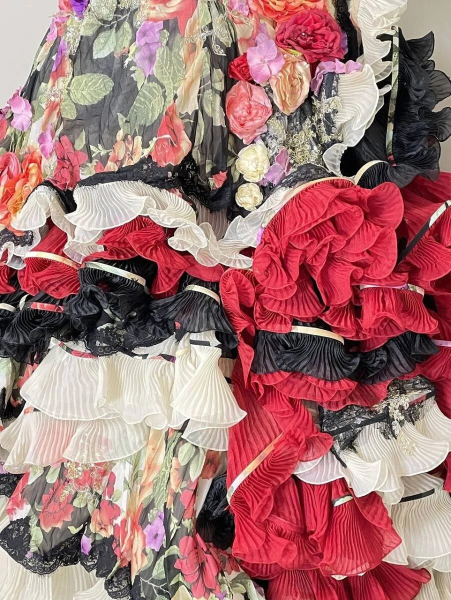 Chic A-Line Strapless Applique Evening Gowns Sequins Handmade Flowers Ruffled Prom Dress AP2418