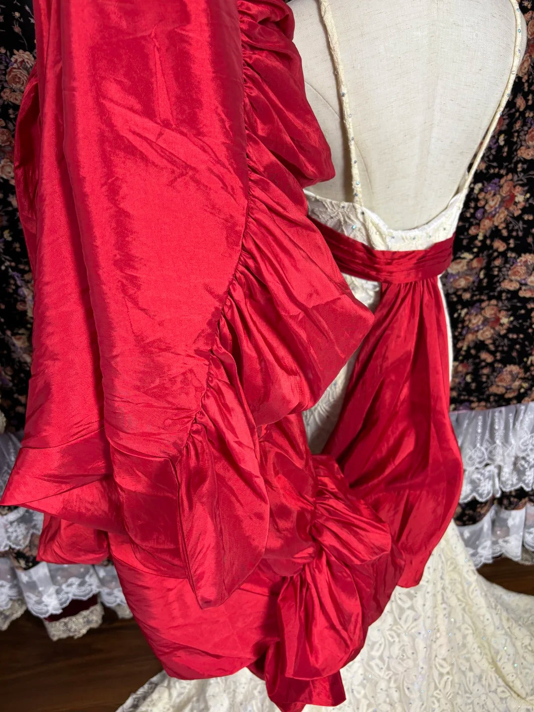 Ornate Spaghetti Strap Sheath Evening Gowns Handmade Flower Beaded Bow Prom Dress AP2437