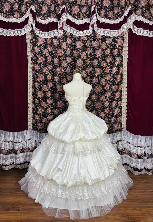 Retro Strapless A-Line Formal Dresses Applique Beaded Lace Tiered Prom Dress AP2458