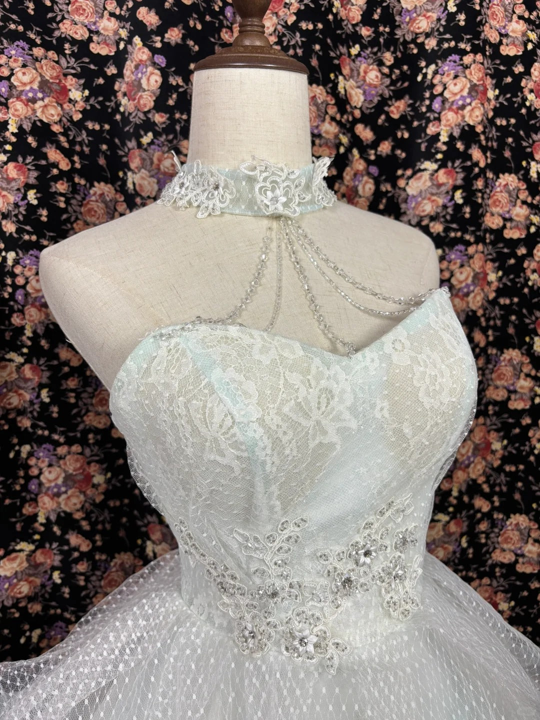 Novelty Halter Neck A-Line Birthday Dresses Appliques Beading Tiered Lace Tulle Homecoming Dress AP2471