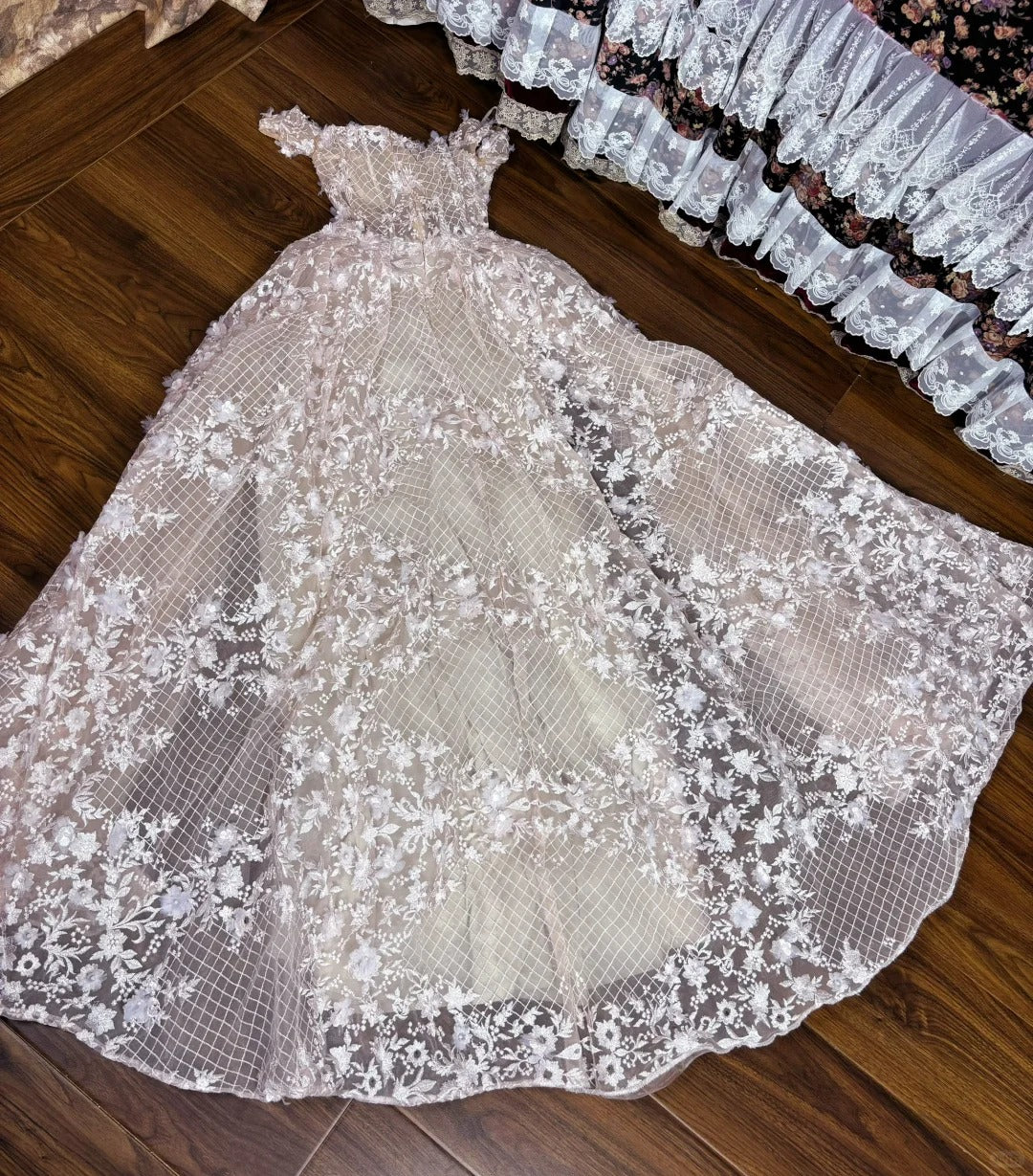 Fashionable A-Line Off-Shoulder Formal Dresses Beaded Lace Appliques Prom Dress AP2475