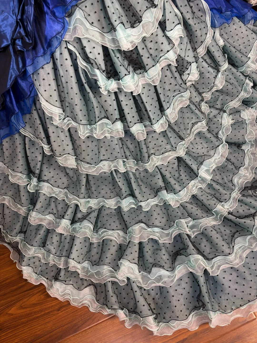 Stunning A-Line Strapless Formal Dresses Tiered Tulle Ruffled Prom Dress AP2479