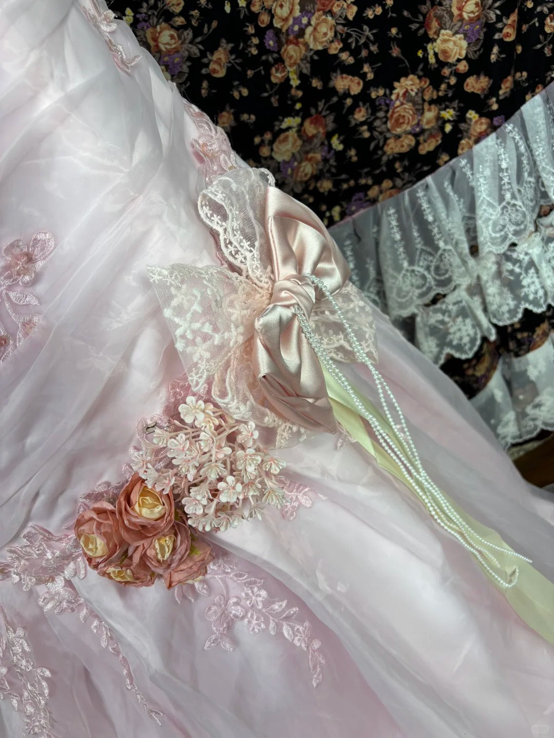 Romantic Spaghetti Strap Mermaid Evening Gowns Handmade Flowers Bow Sequins Appliques Prom Dress AP2485