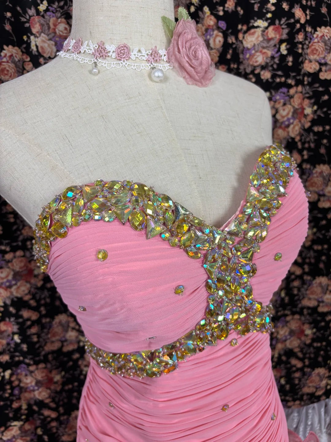 Glamorous Strapless Mermaid Pleated Evening Gowns Rhinestone Ruffled Tulle Slit Prom Dress AP2491