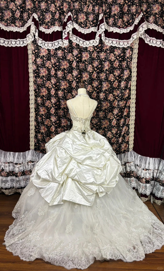 Glamorous A-Line Spaghetti Strap Bridal Gowns Beading Applique Lace Tulle Wedding Dress AP2507