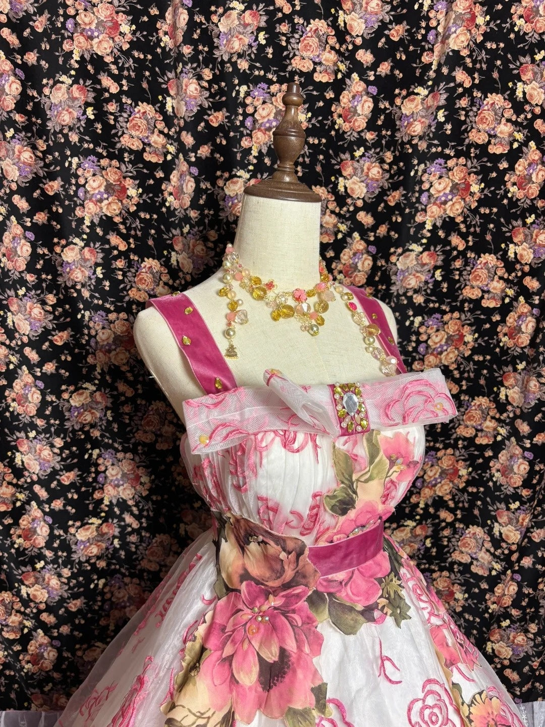 Cute Spaghetti Strap A-Line Embroidered Floral Evening Gowns Rhinestone Beaded Bow Applique Prom Dress AP2568