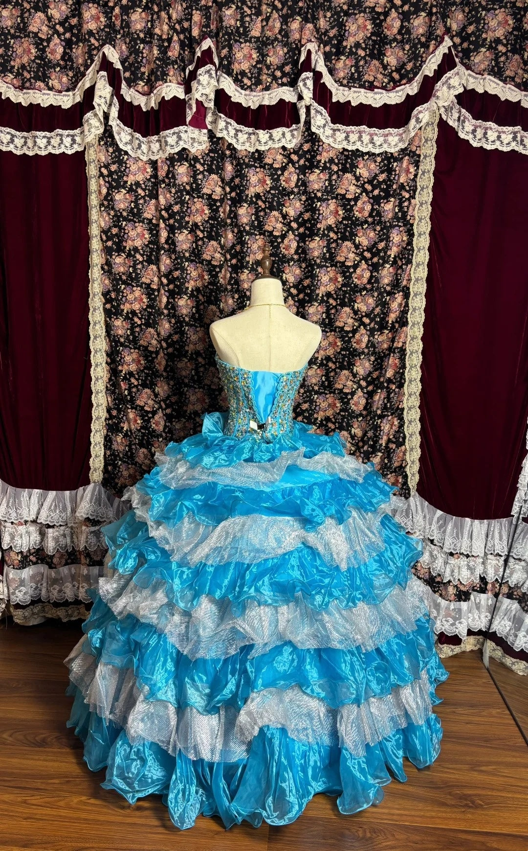 Novelty A-Line Sweetheart Neck Evening Gowns Beaded Sequins Rhinestone Prom Dress AP2614