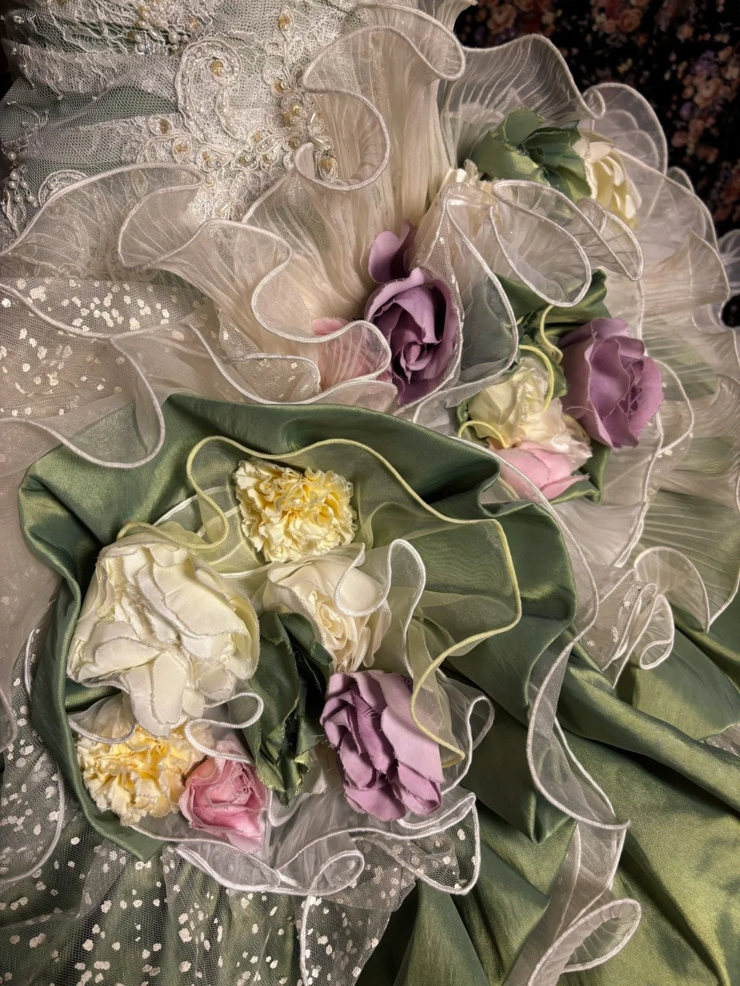 Alluring Strapless A-Line Evening Dresses Tiered Tulle Sequins Beaded Handmade Flowers Prom Dress AP2637