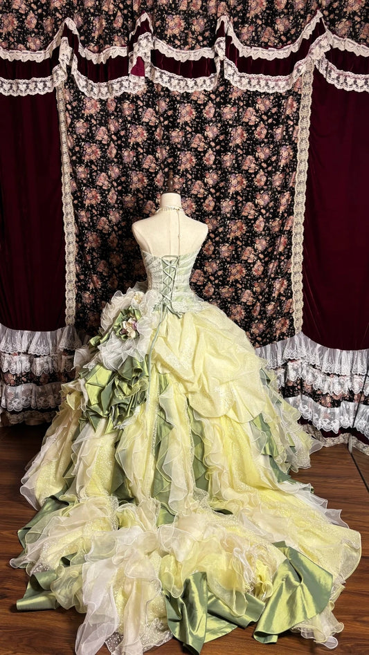 Alluring Strapless A-Line Evening Dresses Tiered Tulle Sequins Beaded Handmade Flowers Prom Dress AP2637