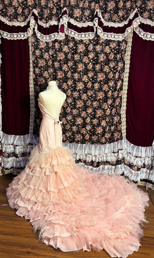 Glamorous Strapless Mermaid Formal Dresses Bow Beading Appliques Feathers Tiered Prom Dress AP2641