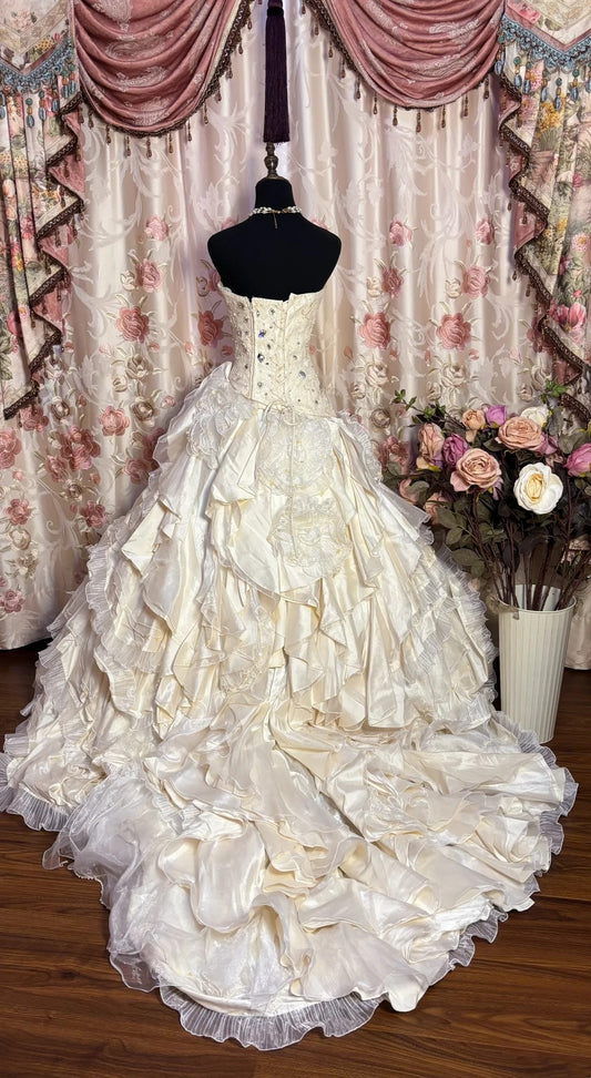 Charming A-Line Strapless Bridal Gowns Beading Sequins Handmade Flowers Rhinestone Wedding Dress AP2686