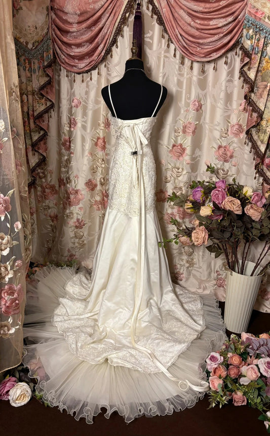 Simple Mermaid Spaghetti Strap Satin Bridal Gowns Sequins Beaded Appliques Wedding Dress AP2744