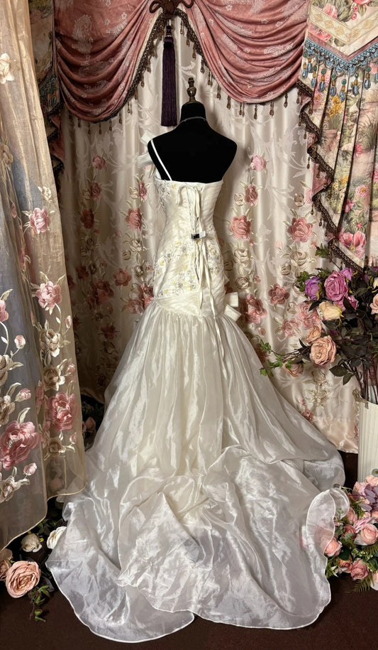 Fantastic One-Shoulder Mermaid Bridal Gowns Beading Handmade Flowers Sequins Wedding Dress AP2773