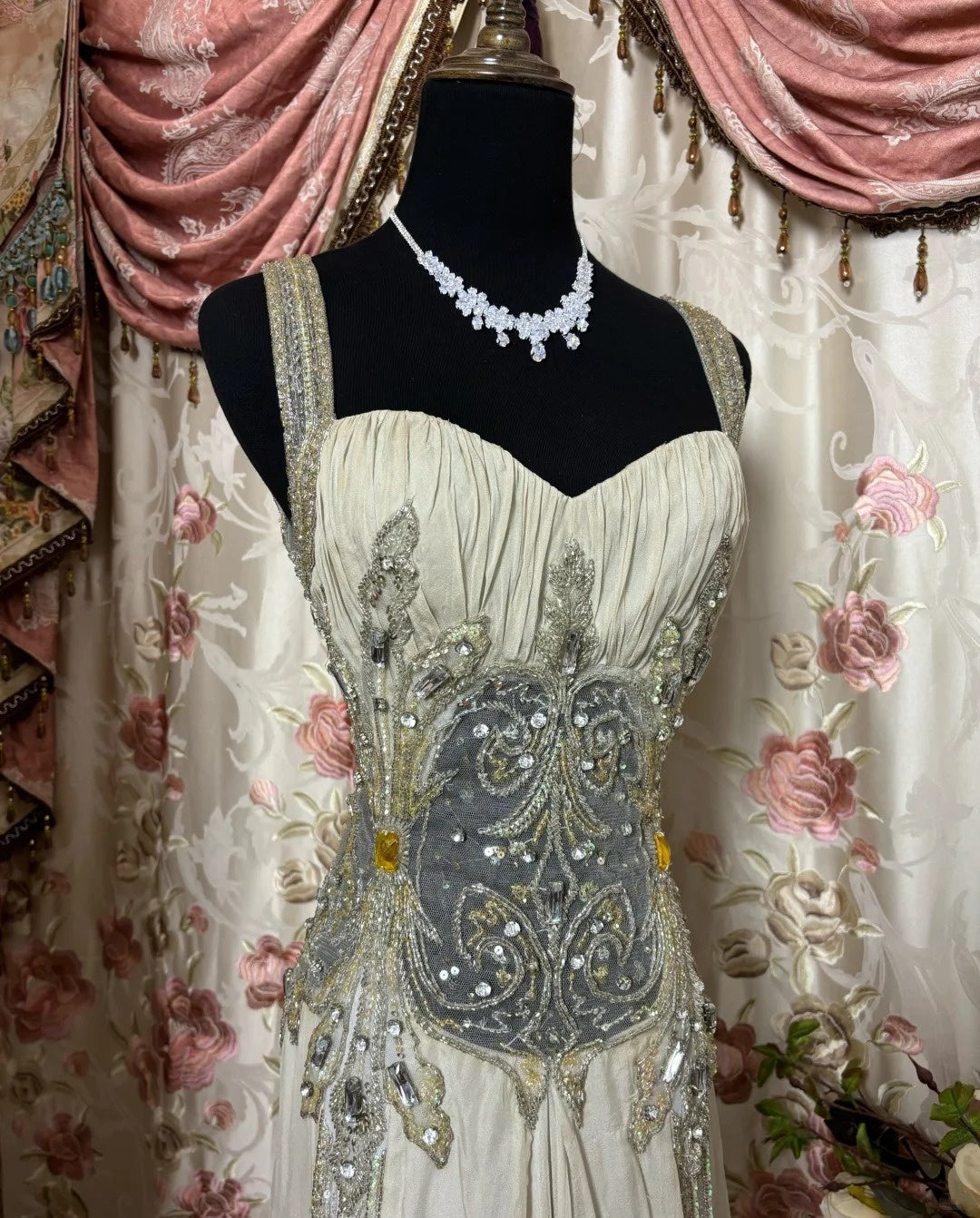 Maximalism Sheath Sweetheart Neck Prom Dress Crystals Beaded Sequins Formal Dresses AP2815