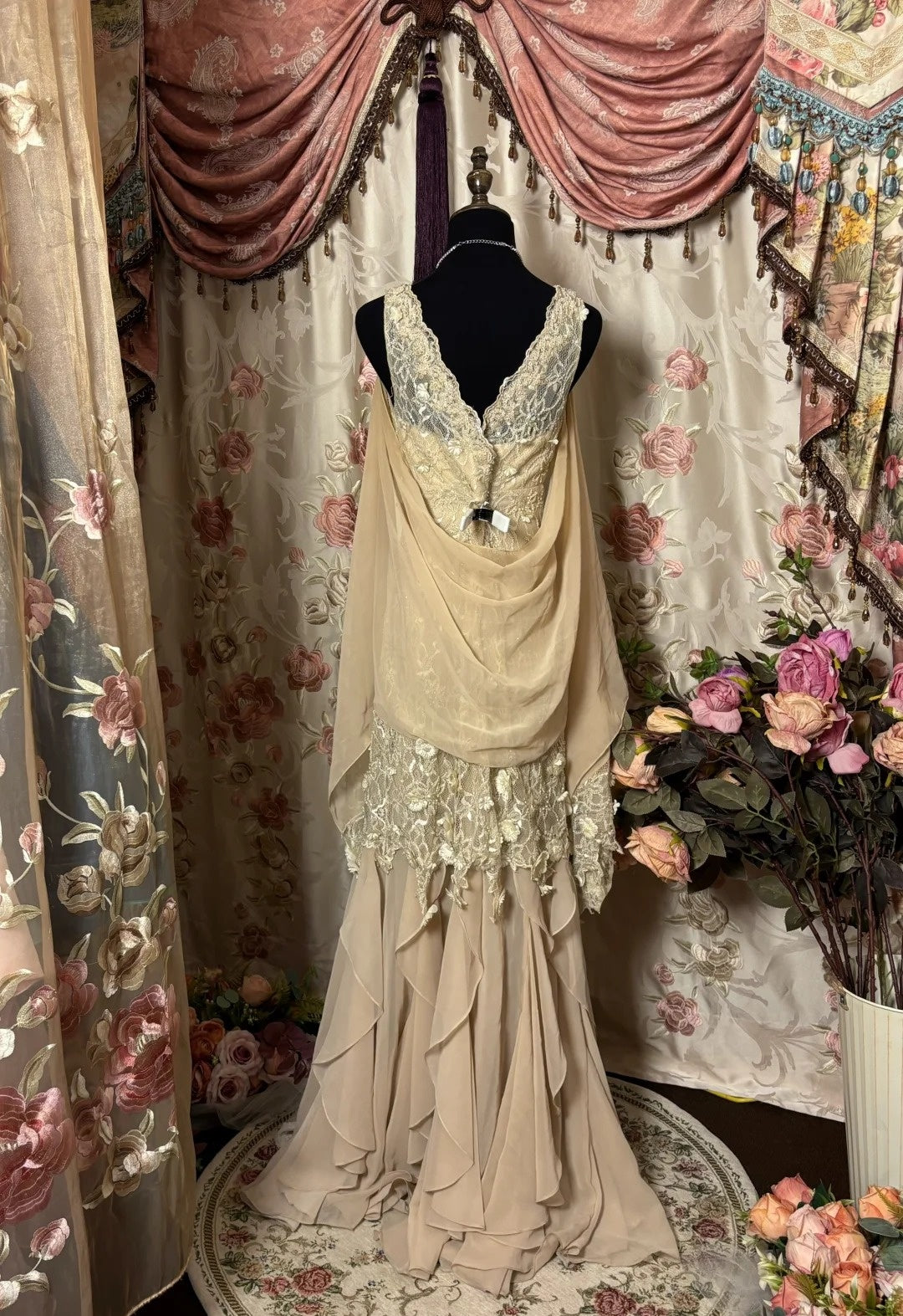 Unique V-Neck Sheath Formal Dresses Appliques Lace Tulle Prom Dress AP2845