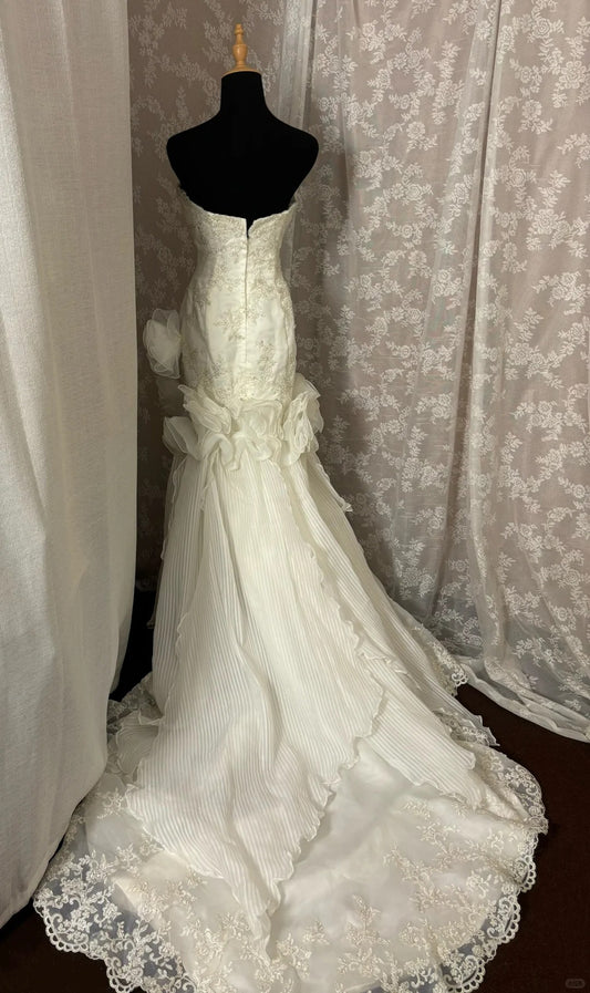 Classical Strapless Mermaid Bridal Dress Sequins Handmade Flowers Appliques Lace Wedding Dress AP2986