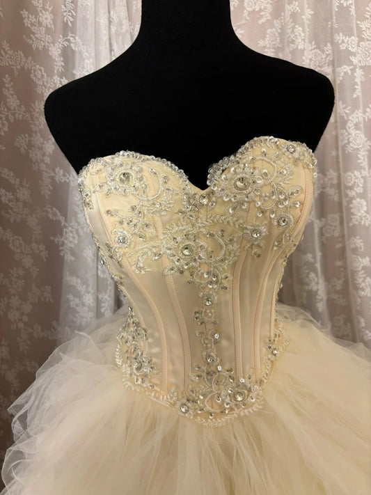 Trendy A-Line Strapless Bridal Gowns Appliques Sequins Rhinestones Tulle Wedding Dress AP3018