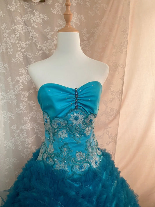 Sparkly Sweetheart Neck A-Line Sweet 16th Gowns Crystals Sequins Appliques Pleated Tulle Prom Dress AP3064