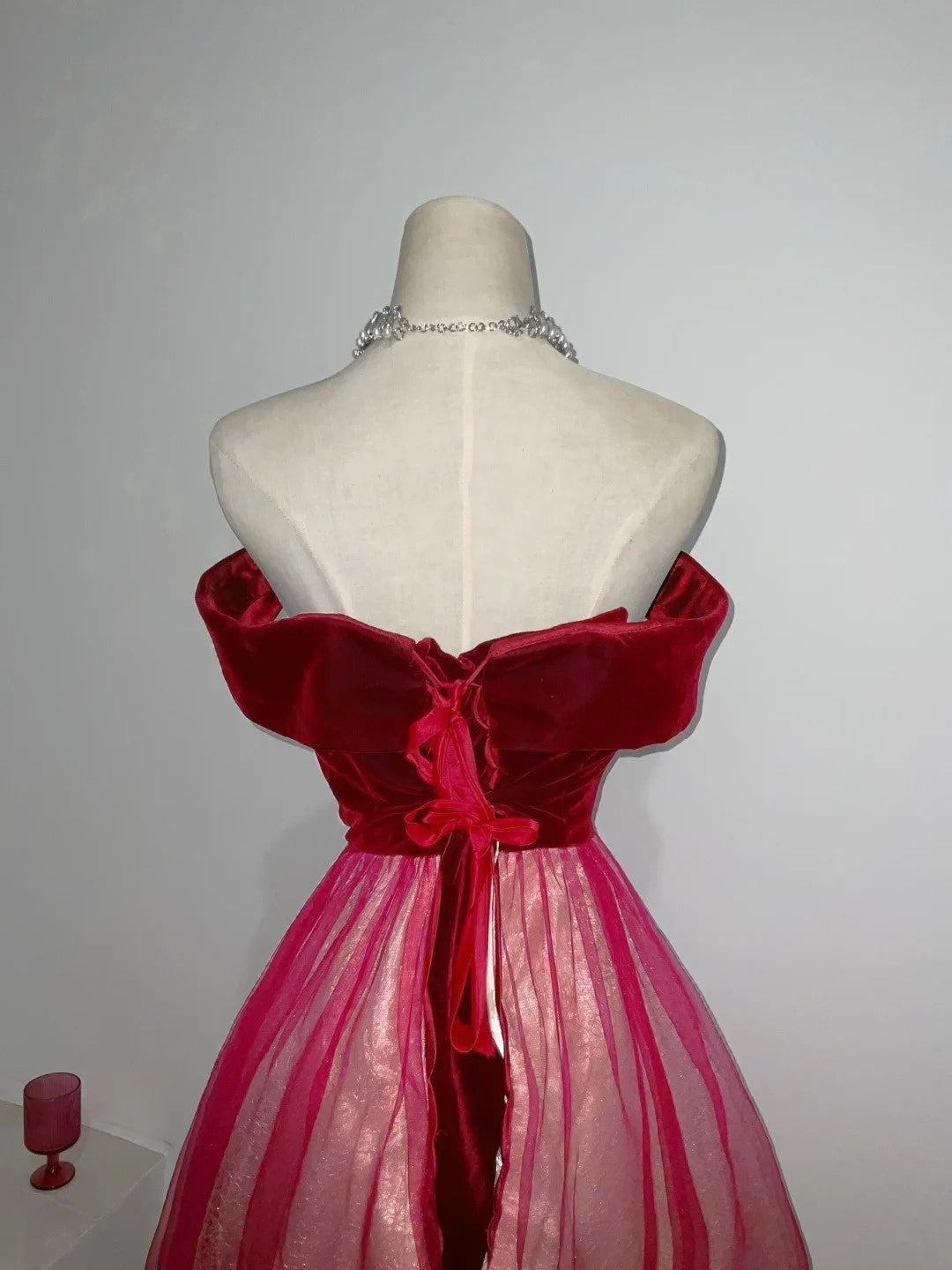 Novelty Off-Shoulder A-Line Formal Dresses Bow Red Velvet Tulle Prom Dress AP3108