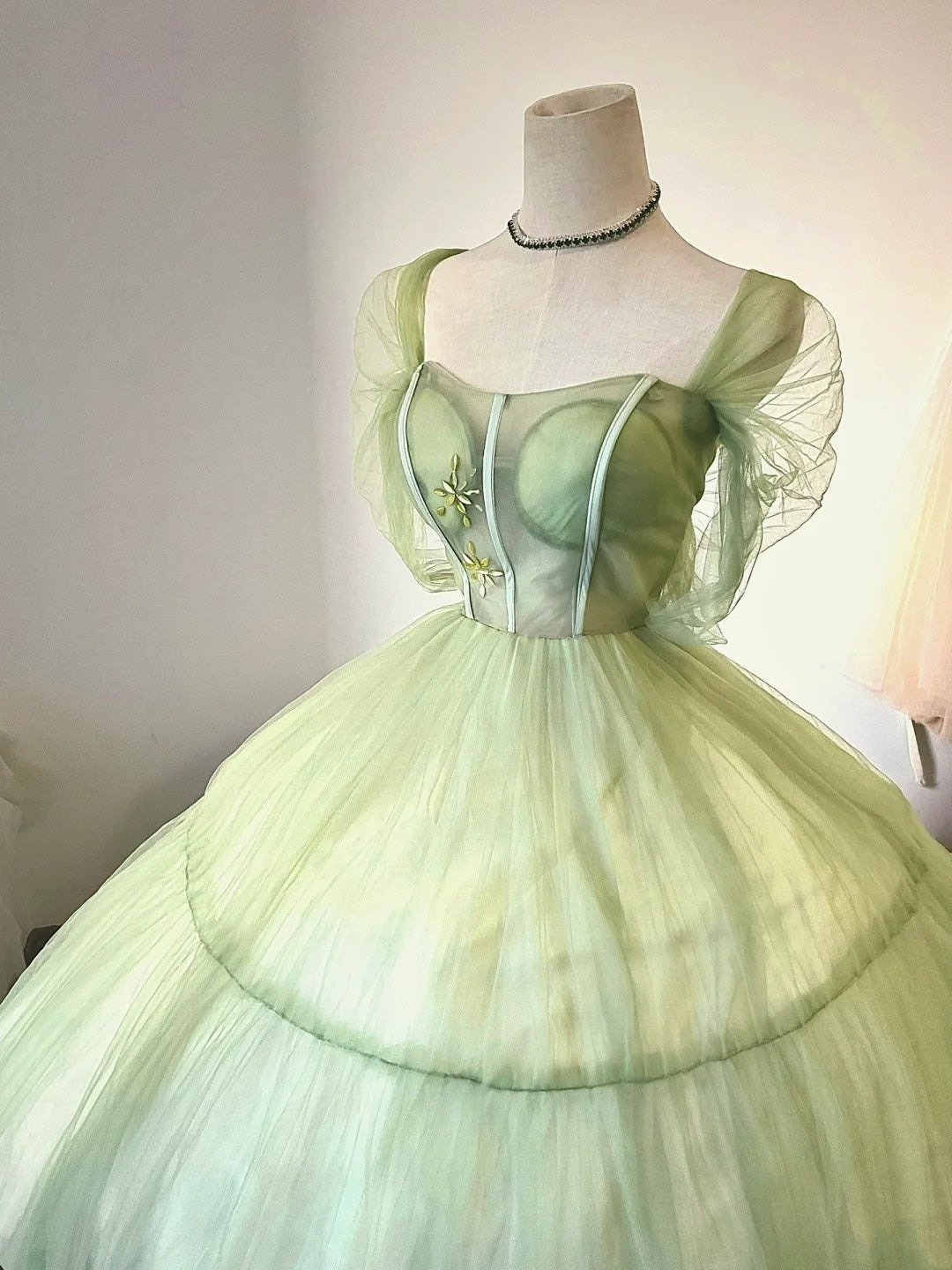 Unique A-Line Square Neck Formal Gowns Sequins Tulle Prom Dress AP3109