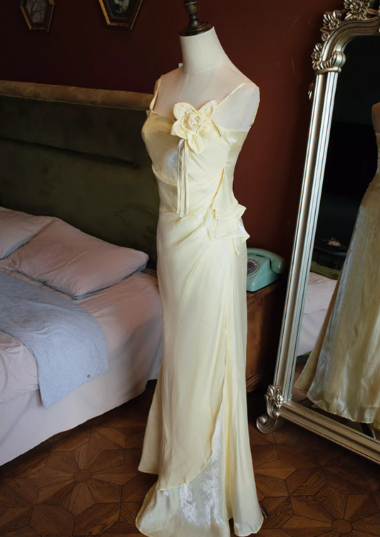 Stylish Sheath Spaghetti Strap Evening Dresses Handmade Flowers Ruched Yellow Prom Dress AP3122