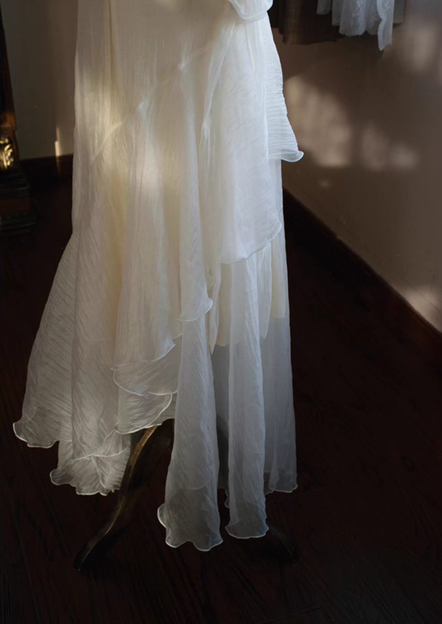 Glittering Spaghetti Strap Sheath Bridal Gowns Handmade Flowers Tulle Wedding Dress AP3129