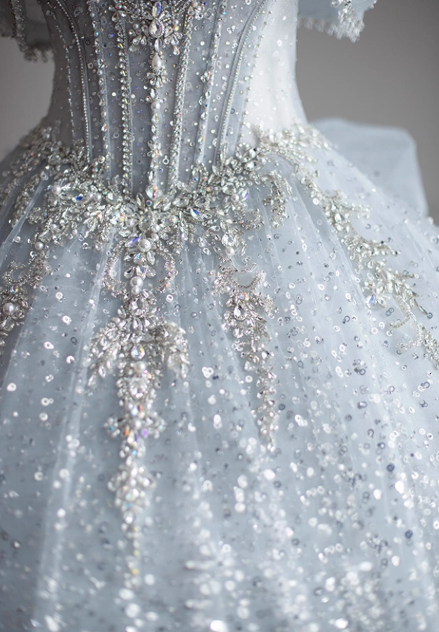 Romantic A-Line Off-Shoulder Engagement Gowns Appliques Beads Sequins Rhinestones Wedding Dress AP3138