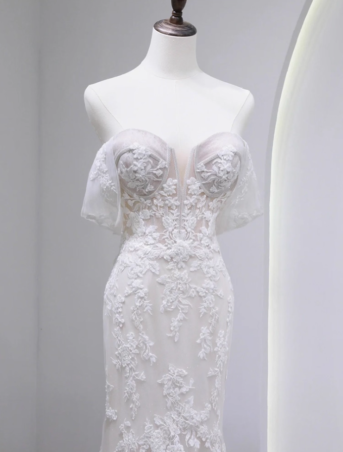 Glamorous Off-Shoulder Mermaid Bridal Dress Appliques Tulle Long Wedding Dress AP3159