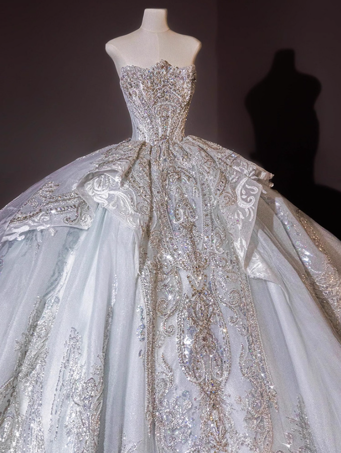 Stunning A-Line Strapless Engagement Gowns Beadings Appliques Sequins Tulle Wedding Dress AP3161