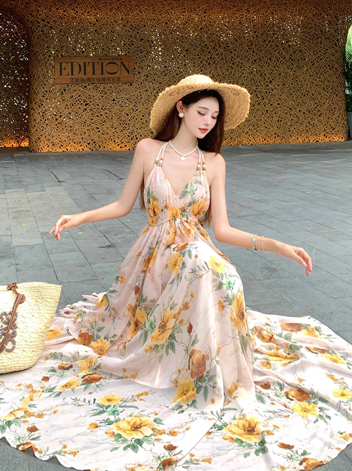Alluring A-Line Halter Neck Tie-Back Maxi Dress Flowy Floral Print Backless Layered Long Dress AP3363