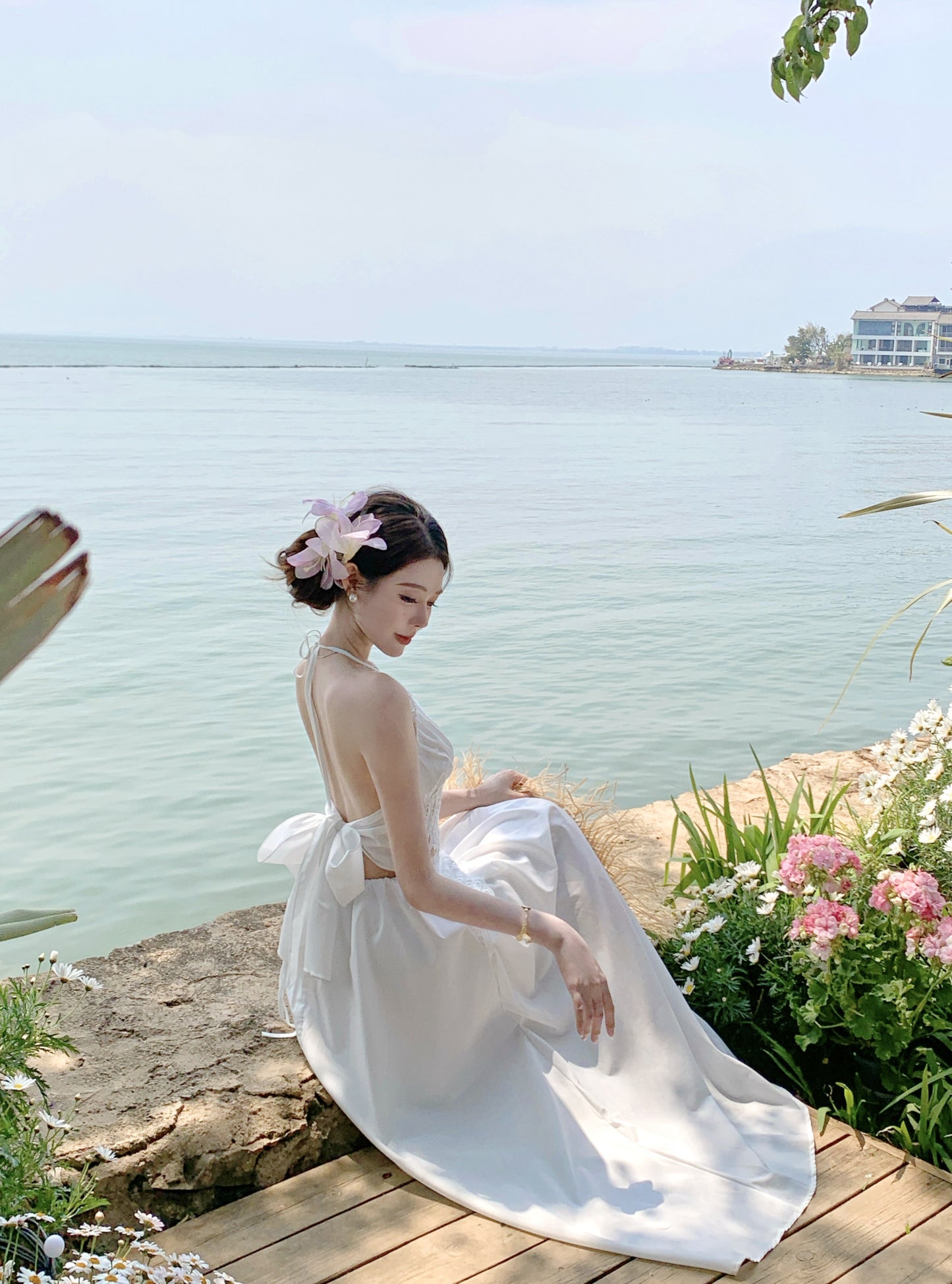 Fascinating A-Line Halter Neck Maxi Dress Glorious Lace Cutout Backless Tie-Back Long Dress AP3399