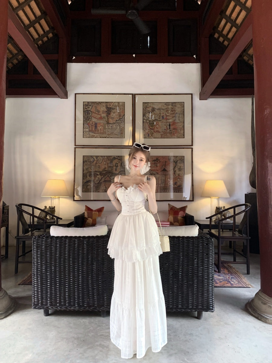 Fitted White Two-Piece Spaghetti Strap Maxi Dress Elegant A-Line Tiered Lace Hem Long Dress AP3425