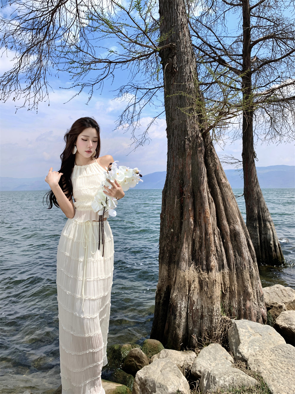 Glamorous A-Line 2-Piece Set Maxi Dress Casual Tie-Back Pleated Flowy White Halter Long Dress AP3509