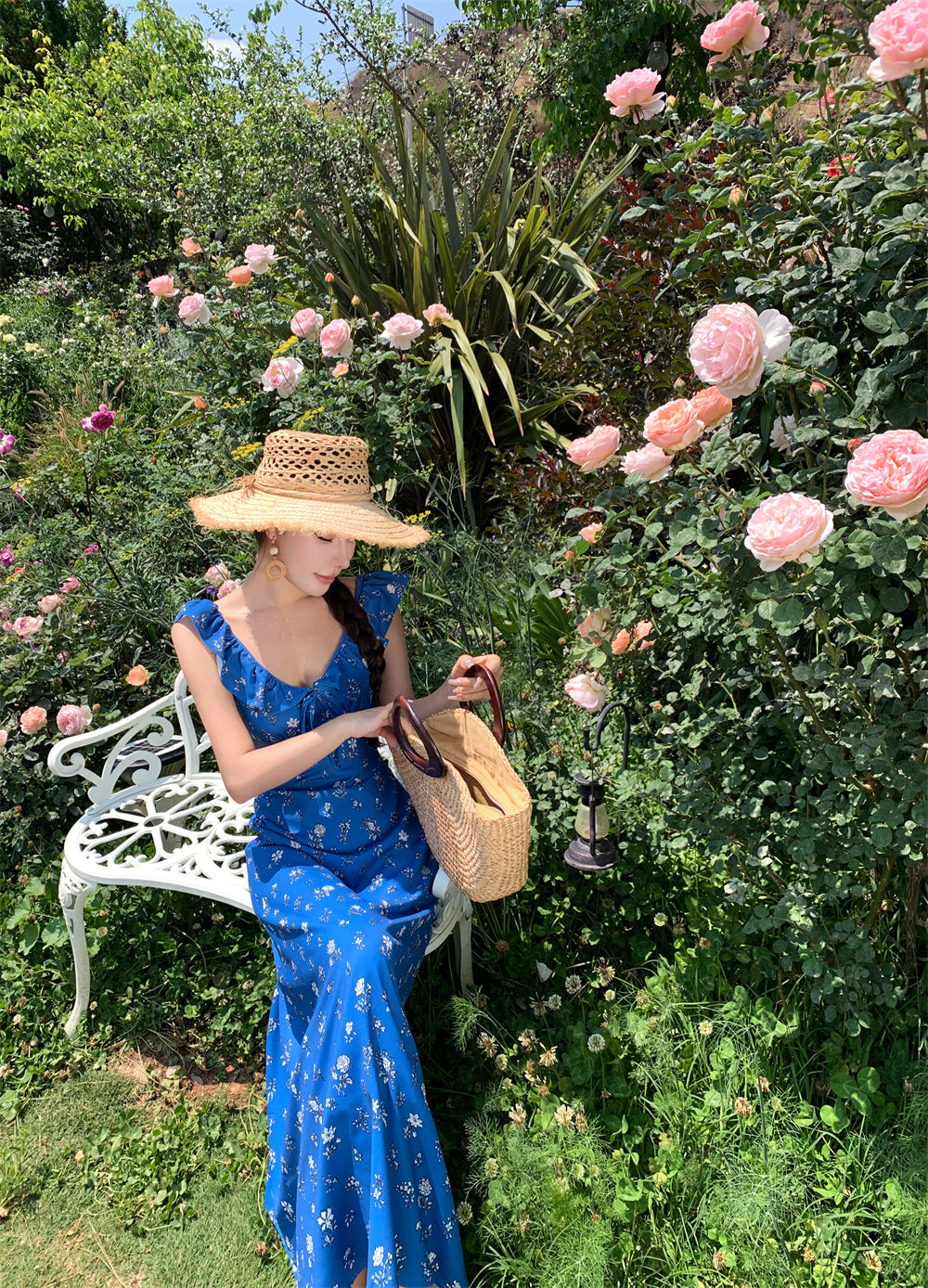 Alluring V Neck Sheath Floral Print Maxi Dress Romantic Ruffles Trim Cinched-Waist Long Dress AP3511